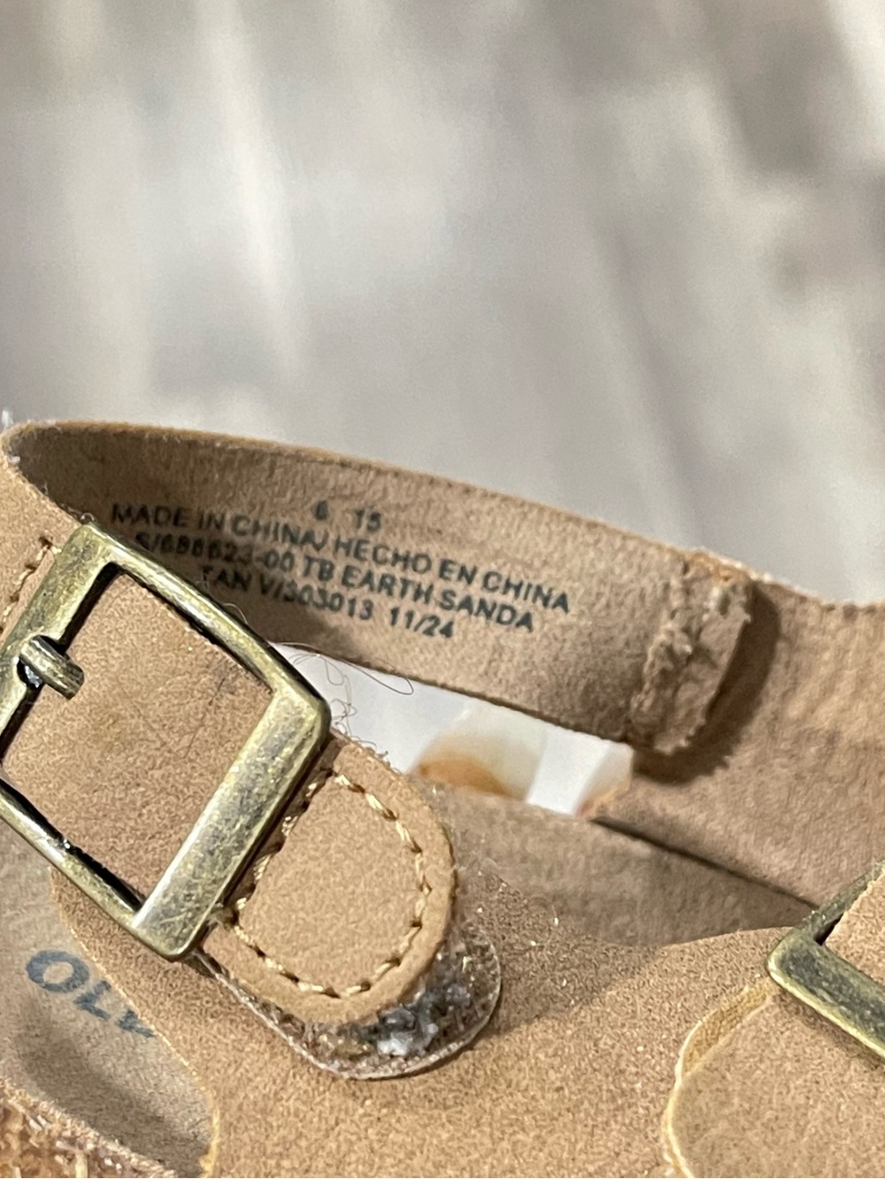 Old Navy Toddler Tan Triple-Buckle Sandals Size 8 - Picture 10 of 16